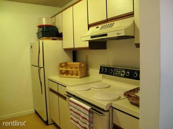 Building Photo - 207 Gatewood Dr