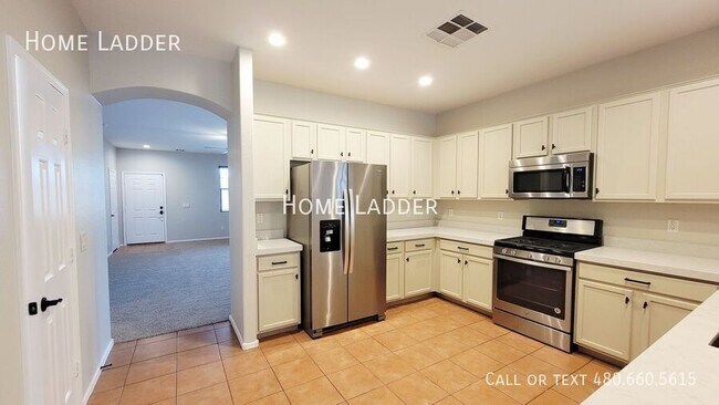 Building Photo - 43690 W Knauss Dr