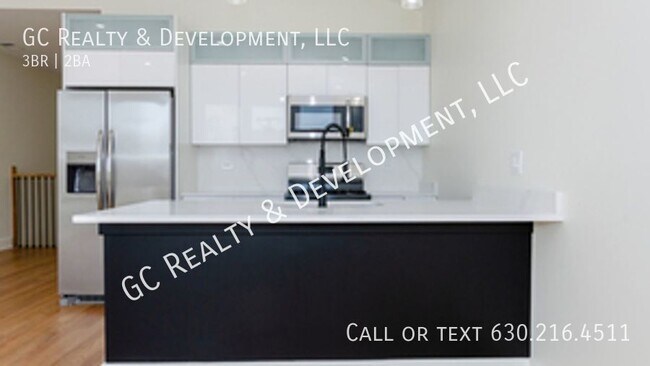 Foto del edificio - ***MUST SEE WOODLAWN NEW CONSTRUCTION UNIT...