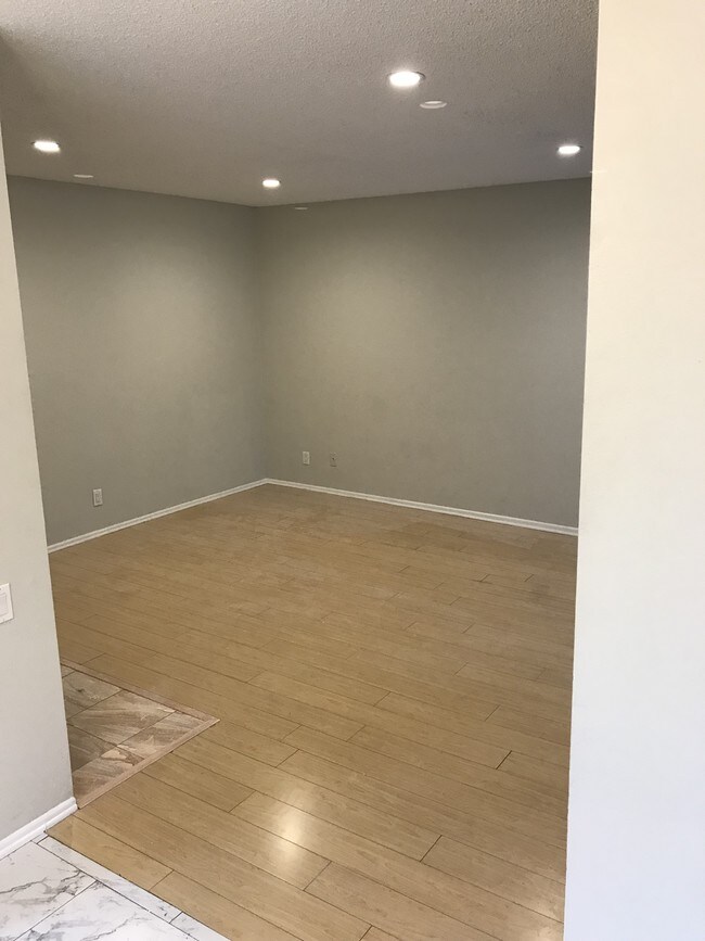 Foto del edificio - 12164 Oxnard St