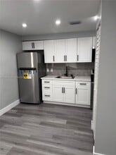 Building Photo - 3033 NW 32nd St