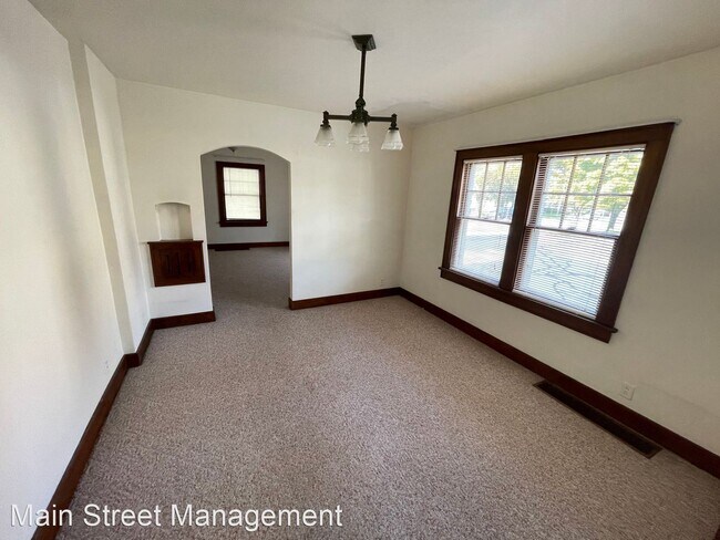 Foto del edificio - 3 br, 1 bath House - 2349 Webster Ave.