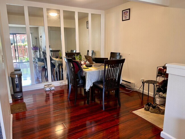 Building Photo - 38680 Country Ter