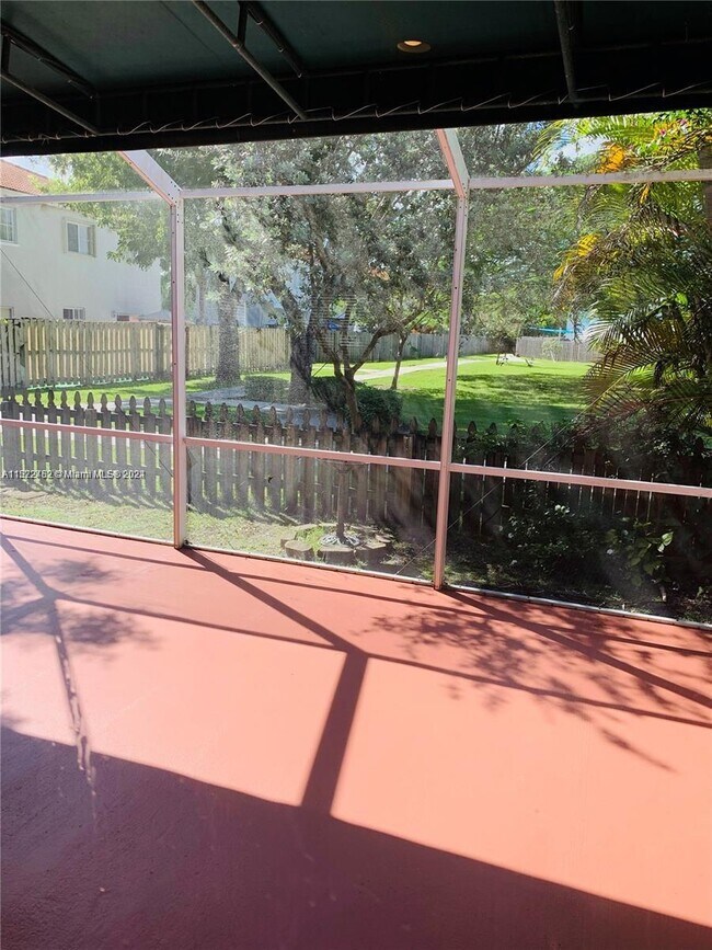 Building Photo - 14302 SW 125th Ct