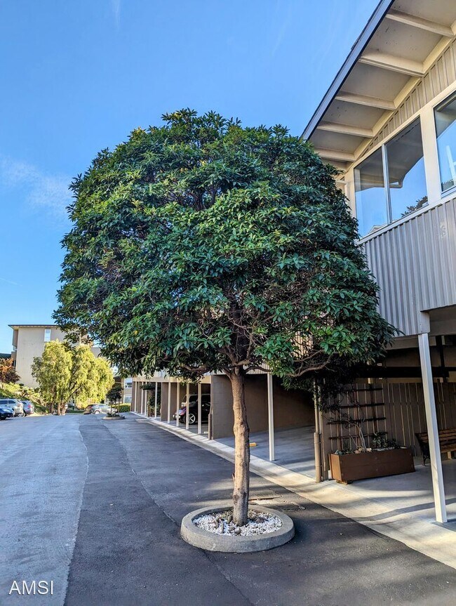 Foto del edificio - 1 br, 1 bath House - 32 Andrew Drive #124