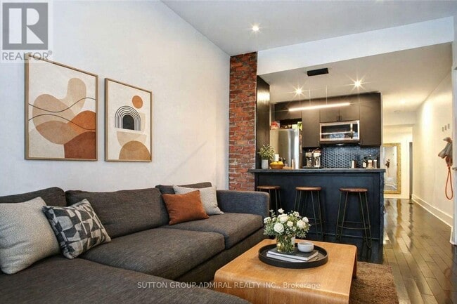 Building Photo - 177 Logan Ave