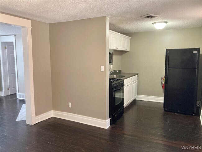 Foto del edificio - 294 S Elmwood Ave