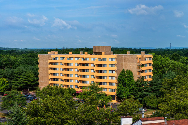 Building Photo - Claremont Towers