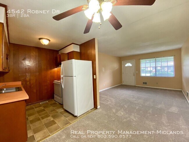 Building Photo - Cozy Home in Eastway Park! Apply Now!