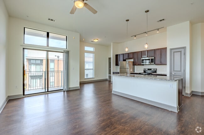 2BR, 2BA - 1182SF - 755 North