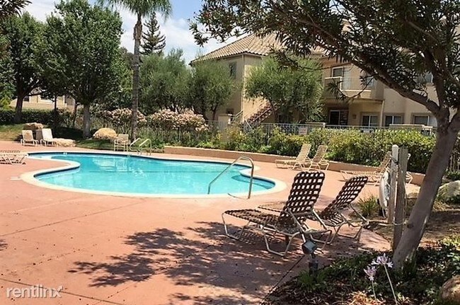 Building Photo - 2 br, 2 bath Condo - 23709 Del Monte Dr