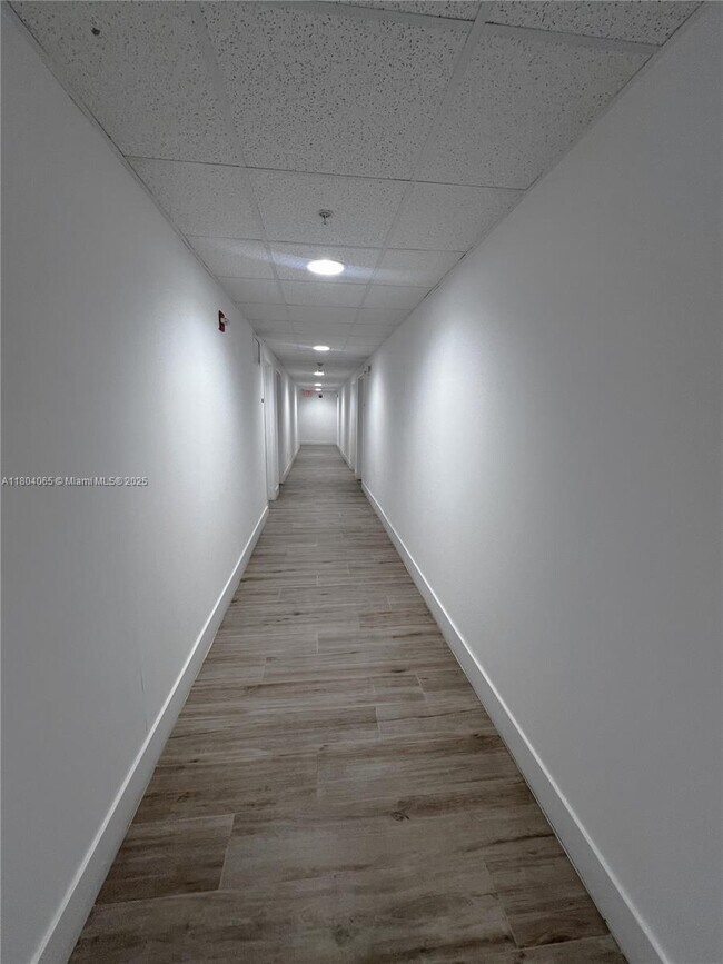 Foto del edificio - 120 SW 37th Ave