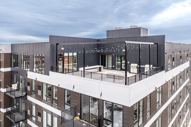 Rooftop Deck - Miro