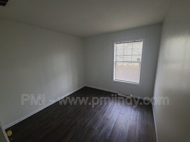 Foto del edificio - 2601 Station St