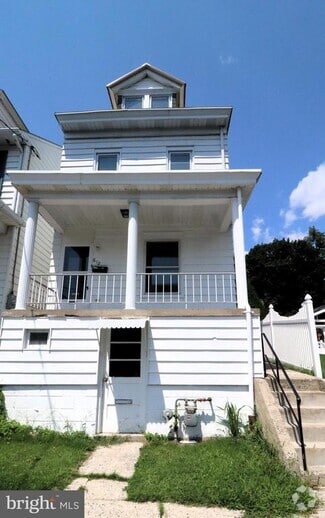 Building Photo - 612 Carbon St