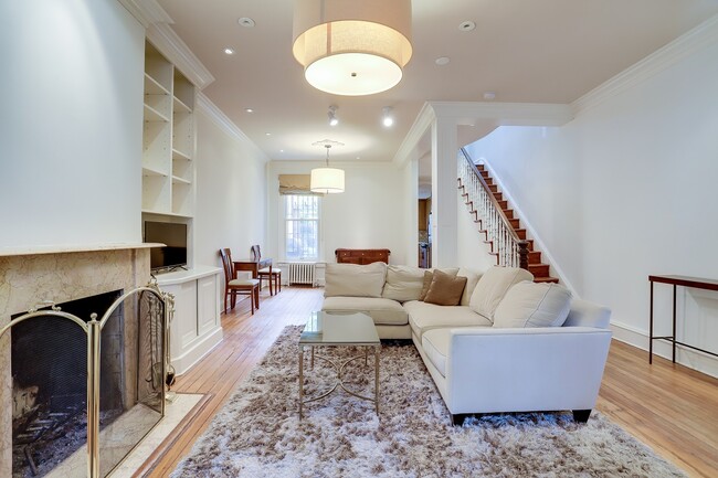 Building Photo - 1512 Swann St NW
