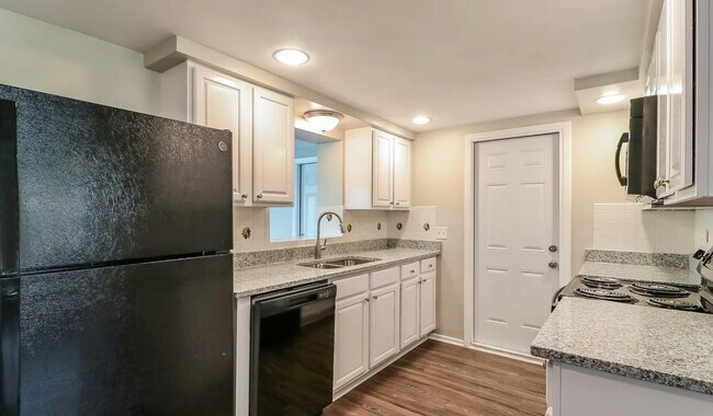 Building Photo - 5321 Sparrow Dr