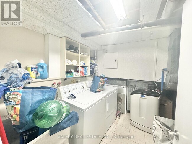 Building Photo - 25 Sutter Ave