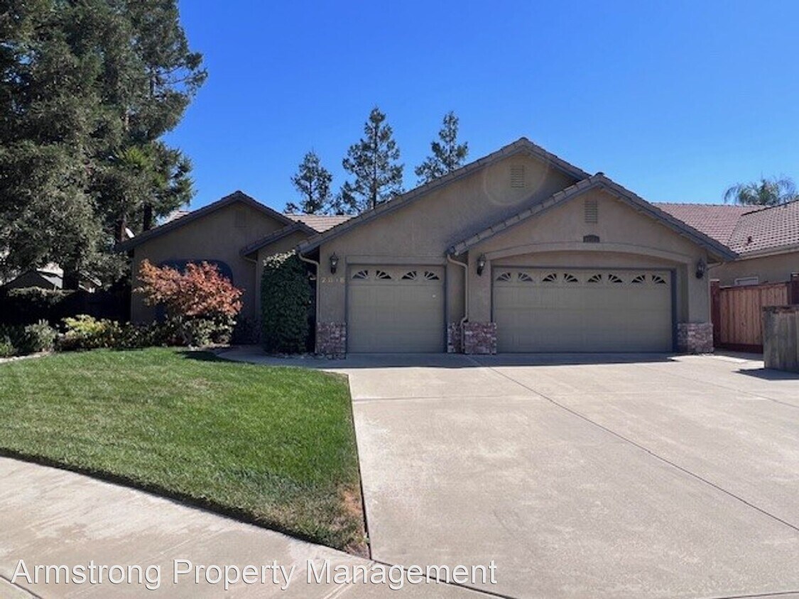 4 br, 2 bath House 2818 S. Atwood Ct. House Rental in Visalia, CA