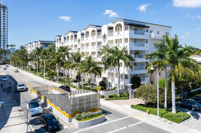 Building Photo - The Townhomes at Sunset Harbour