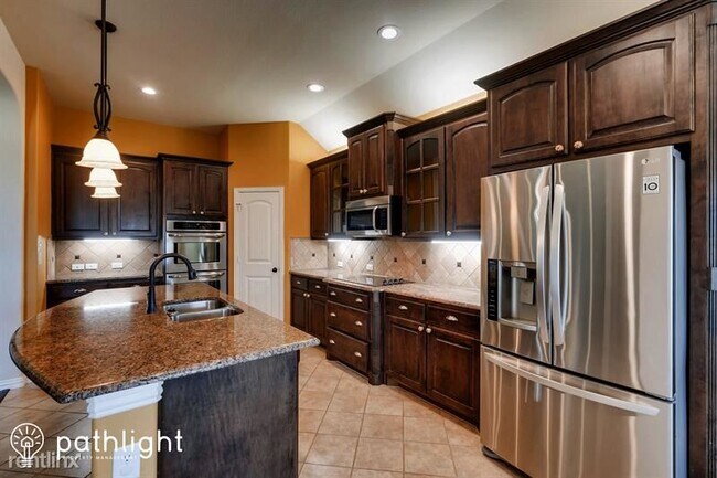Building Photo - 3 br, 2 bath House - 104 Sports Row UNIT