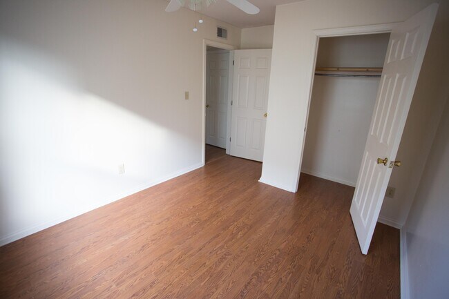 Building Photo - 561 Columbia Avenue
