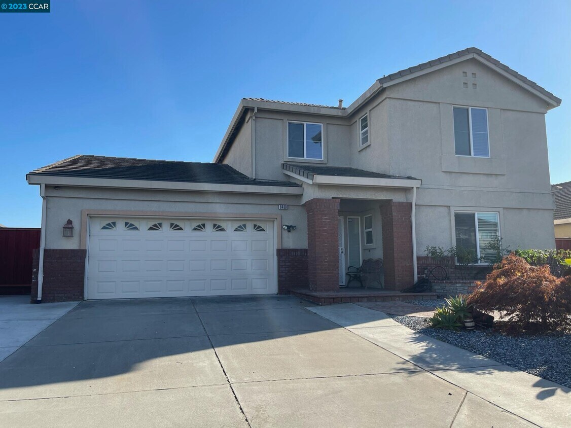 Primary Photo - 6439 Eagle Ridge Dr