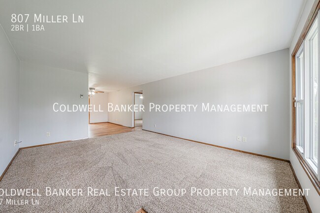 Foto del edificio - 807 Miller Ln