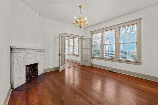 Building Photo - 108 4th St