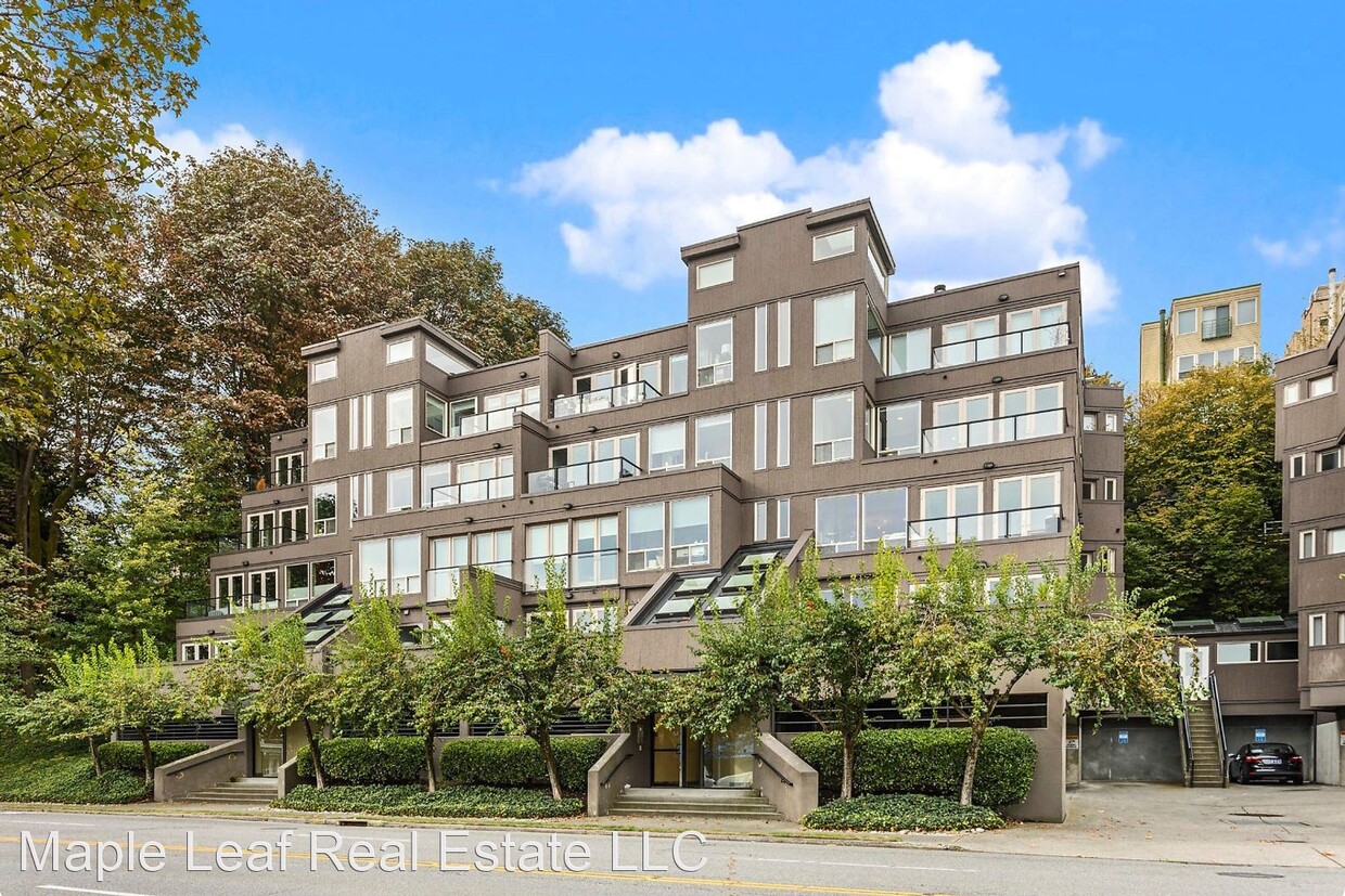 Foto principal - 2 br, 2 bath House - 2105 Westlake Ave N. ...
