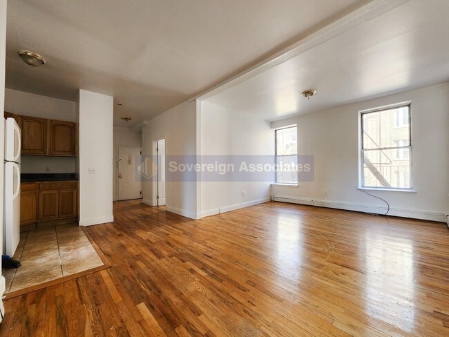 Foto del edificio - 376 W 127th St