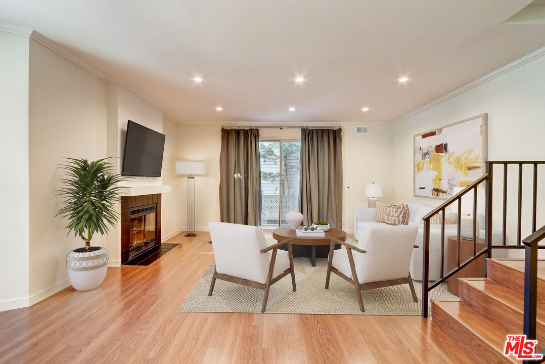Foto principal - 8505 Gulana Ave