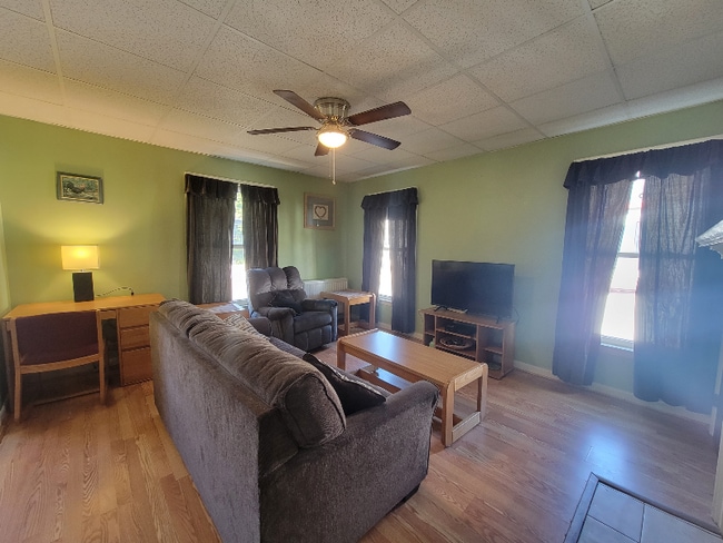 Building Photo - 262 Main St