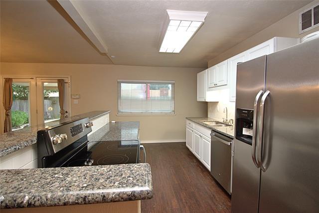 Foto del edificio - 3816 Hackberry Ln