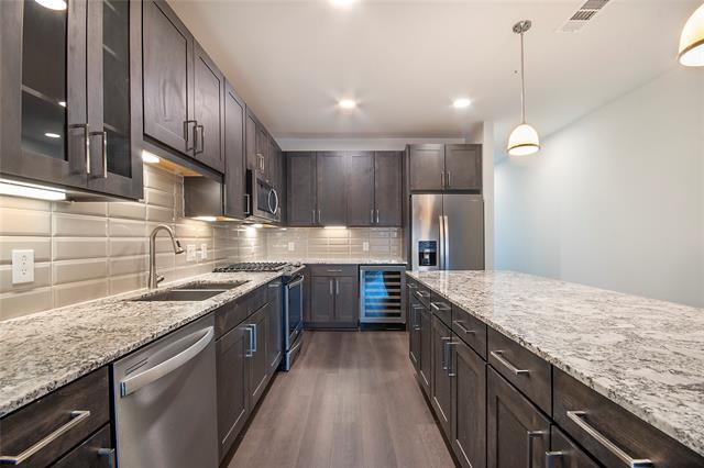 Foto principal - 5613 Belmont Ave