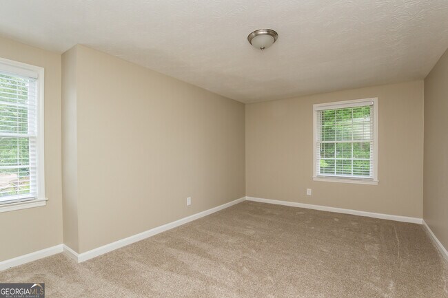 Foto del edificio - 3554 Mill Glen Dr