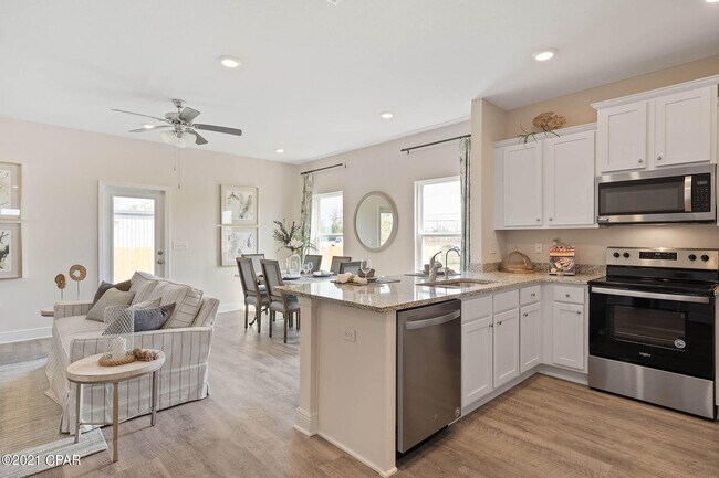 Building Photo - 432 Rhetts Loop