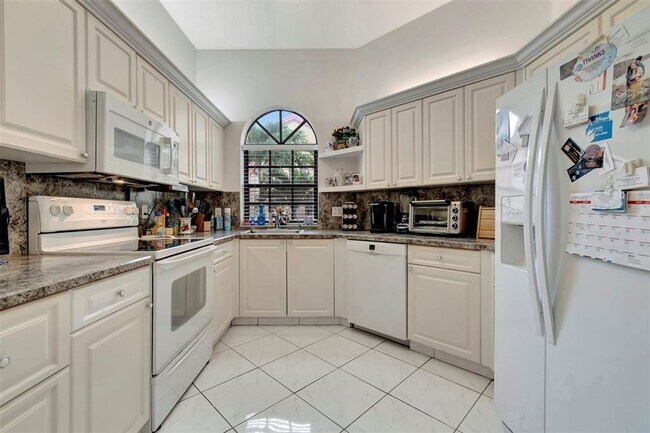 Foto del edificio - 5131 Europa Dr