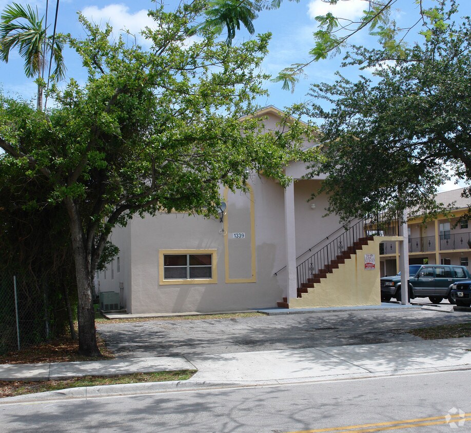 Foto del edificio - 1331-1339 W 30th St