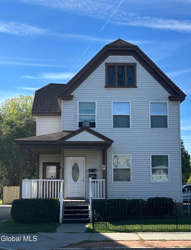 Building Photo - 910 19th St