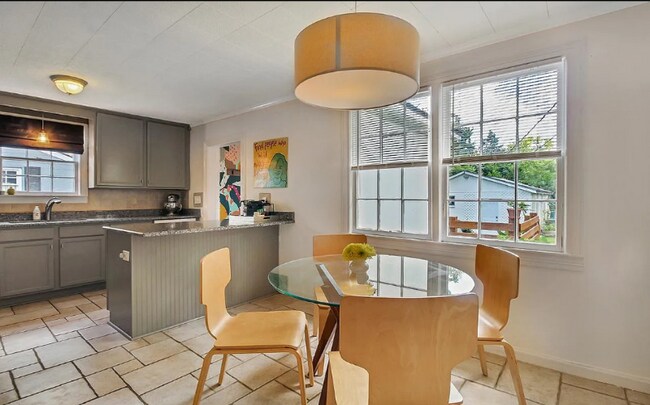 Foto del edificio - 412 E 65th St