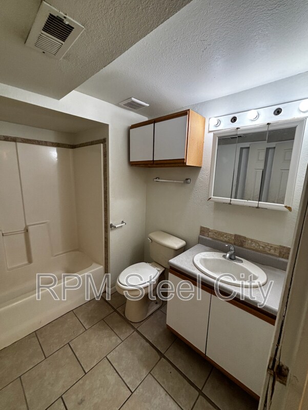 Foto del edificio - 511 W 12th St