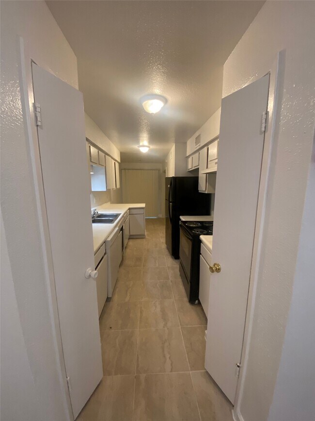 Foto del edificio - 6200 W Tidwell Rd