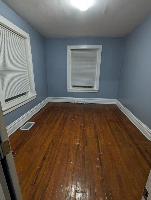 Building Photo - 658 Oak Hill Ave