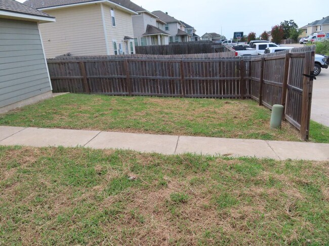 Building Photo - 4115 McFarland Dr