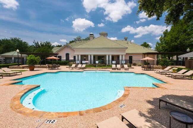 Foto del edificio - 3950 Spring Valley Rd