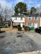 Building Photo - 6445 Meadow Rue Dr