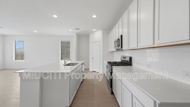 Building Photo - 8905 San Carlos