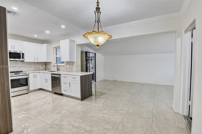 Building Photo - 2500 NE 209th Terrace