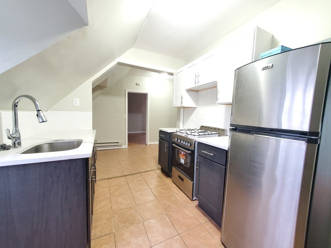 Foto principal - 14 Isabella Ave